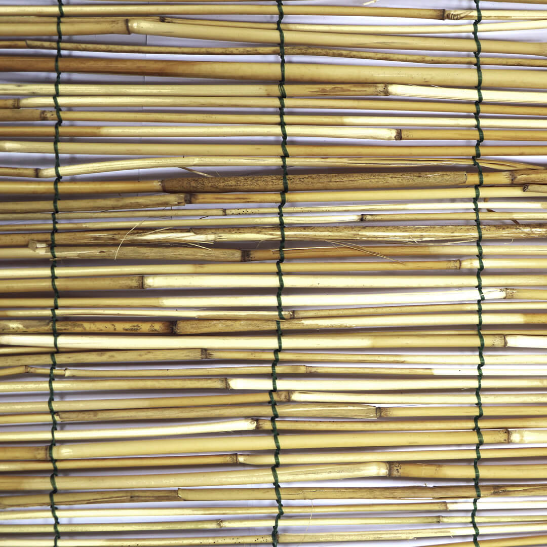 Estor de bambú pelado en tonos claros y oscuros para decoración de interiores, varias medidas disponibles.