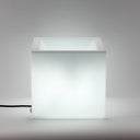 MACETERO CUADRADO LUZ LED CON CABLE NARCISO 40 40X40X36 CM