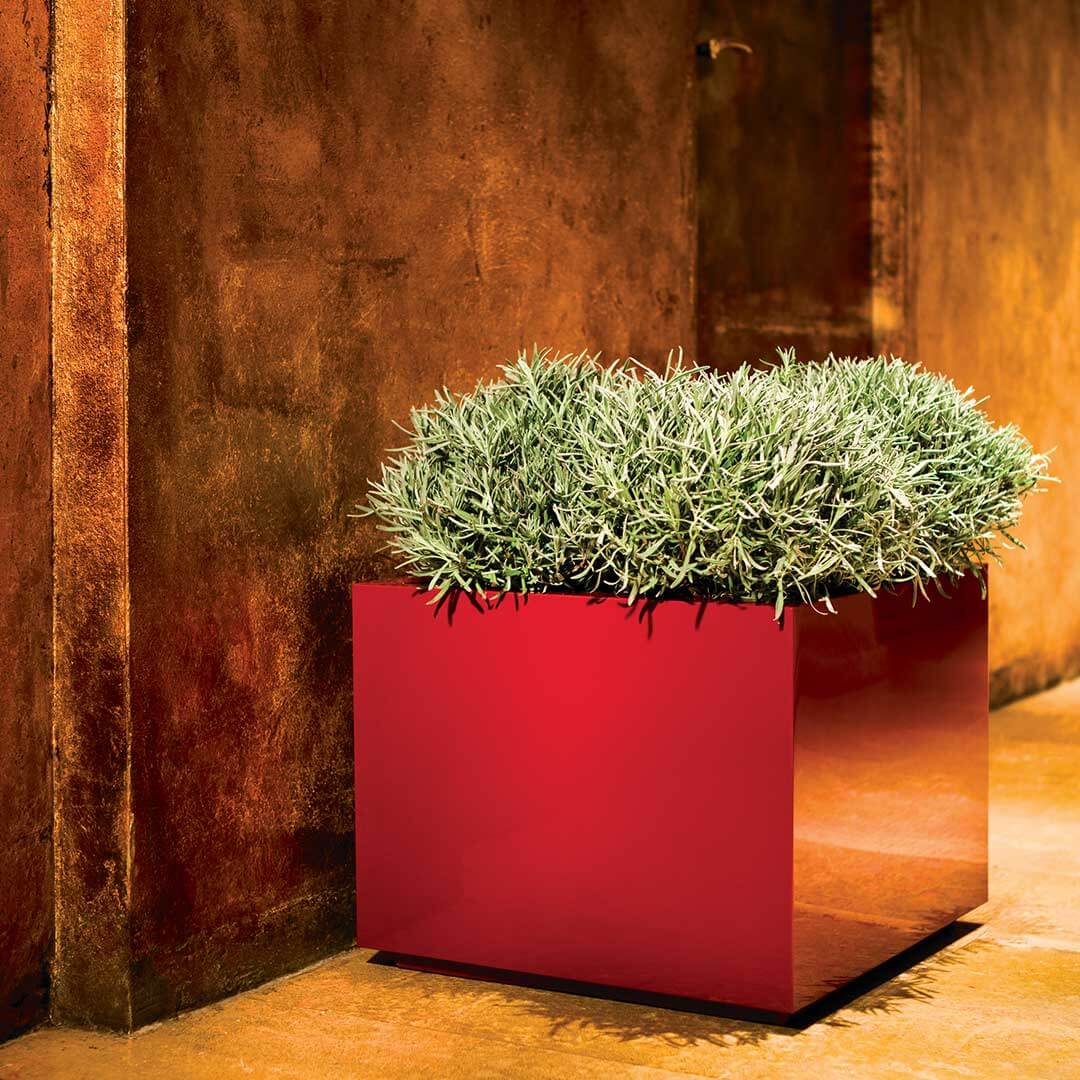 MACETA CON SISTEMA DE AUTORIEGO Ø42X40 CM STEEL PLUS ROJO