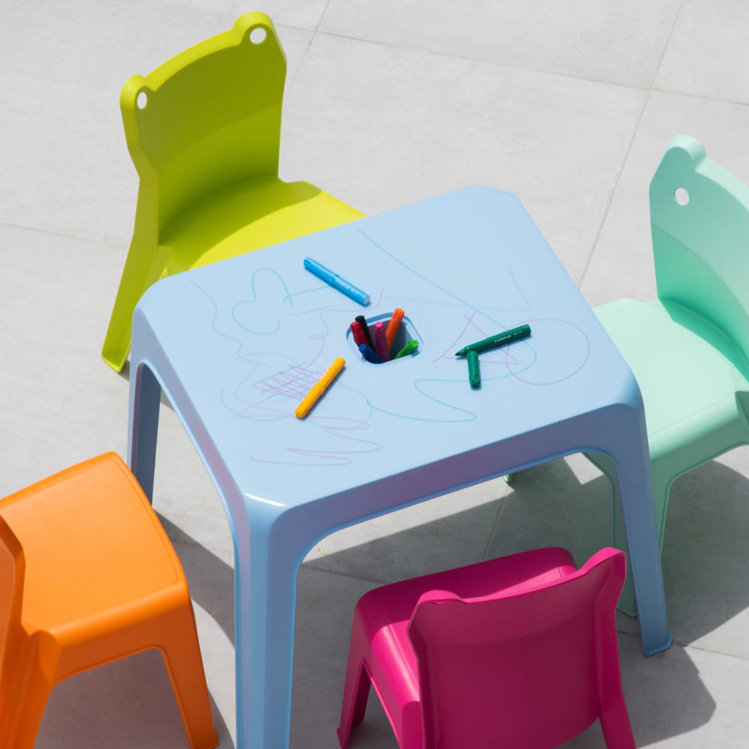 JAN CHILDREN'S SET: ORANGE TABLE AND 4 MULTICOLOR CHAIRS