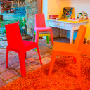 Conjunto Infantil Julieta con mesa y 2 sillas fucsia para niños.