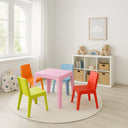 Conjunto Infantil Julieta con mesa naranja y 4 sillas multicolor para niños.